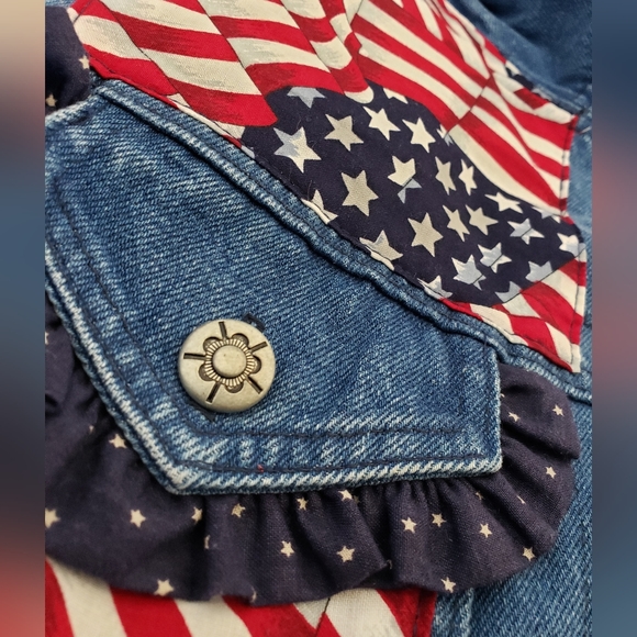 Womens Festive Vest - Picture 6 of 8